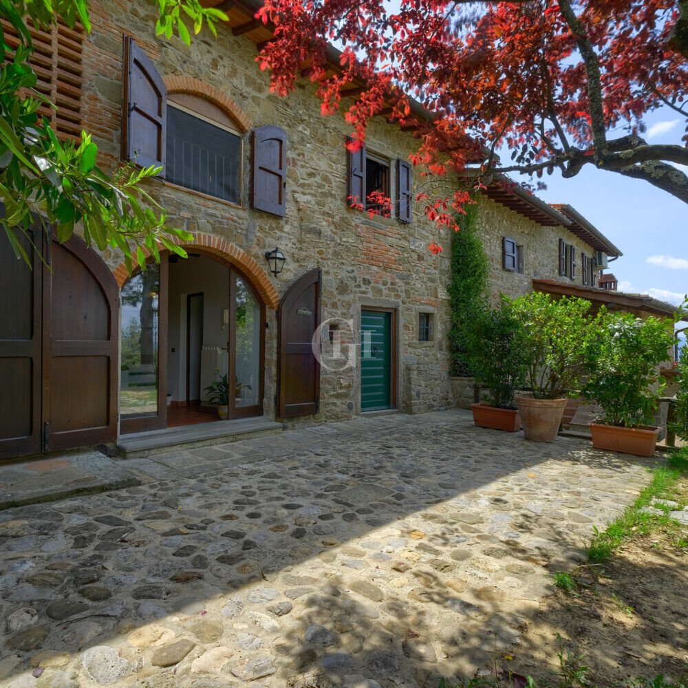 Villa in Borgo a Cascia, Reggello, Tuscany 1 - 13725662