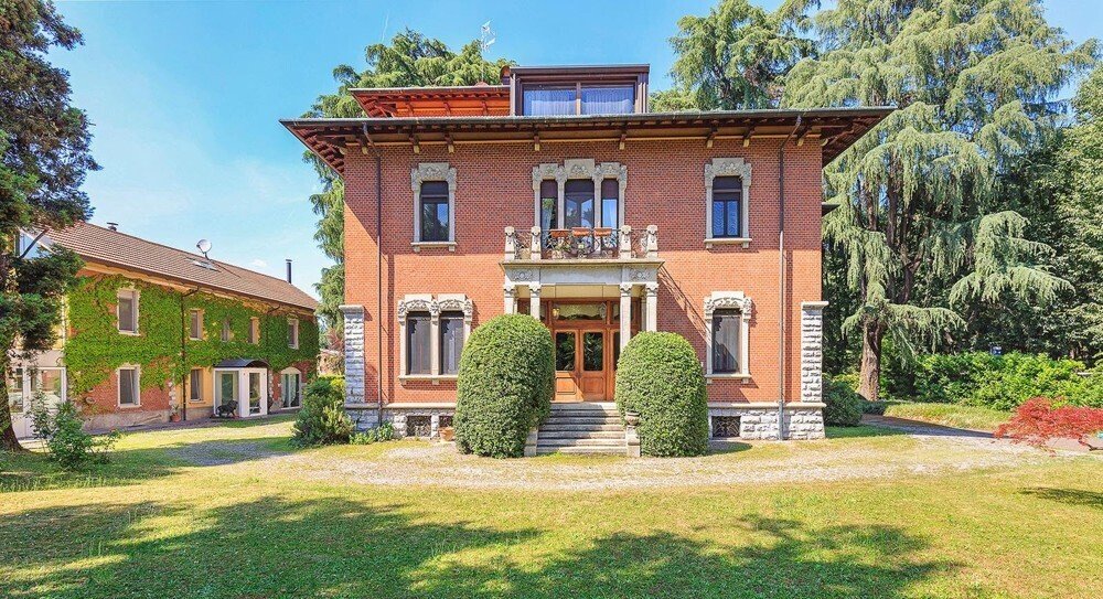 Villa in Saronno, Lombardy, Italy 1 - 14726485