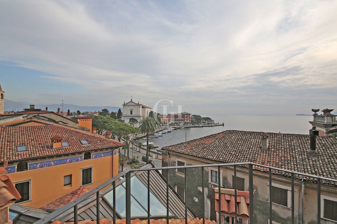 Penthouse in Center, Toscolano, Lombardy 2 - 13780730
