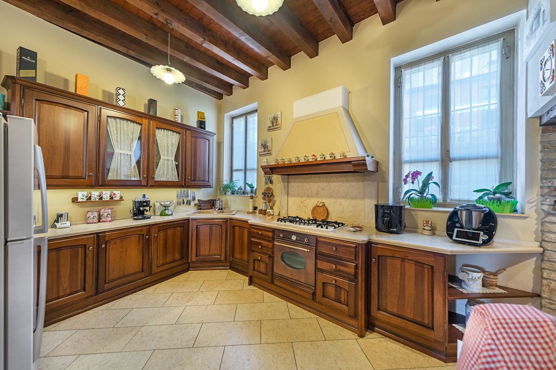 House in Salo, Lombardy, Italy 5 - 13589281