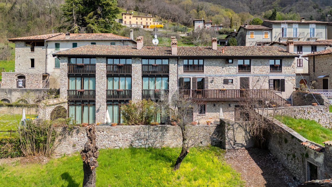 Country House in Gargnano, Lombardy, Italy 2 - 15506904