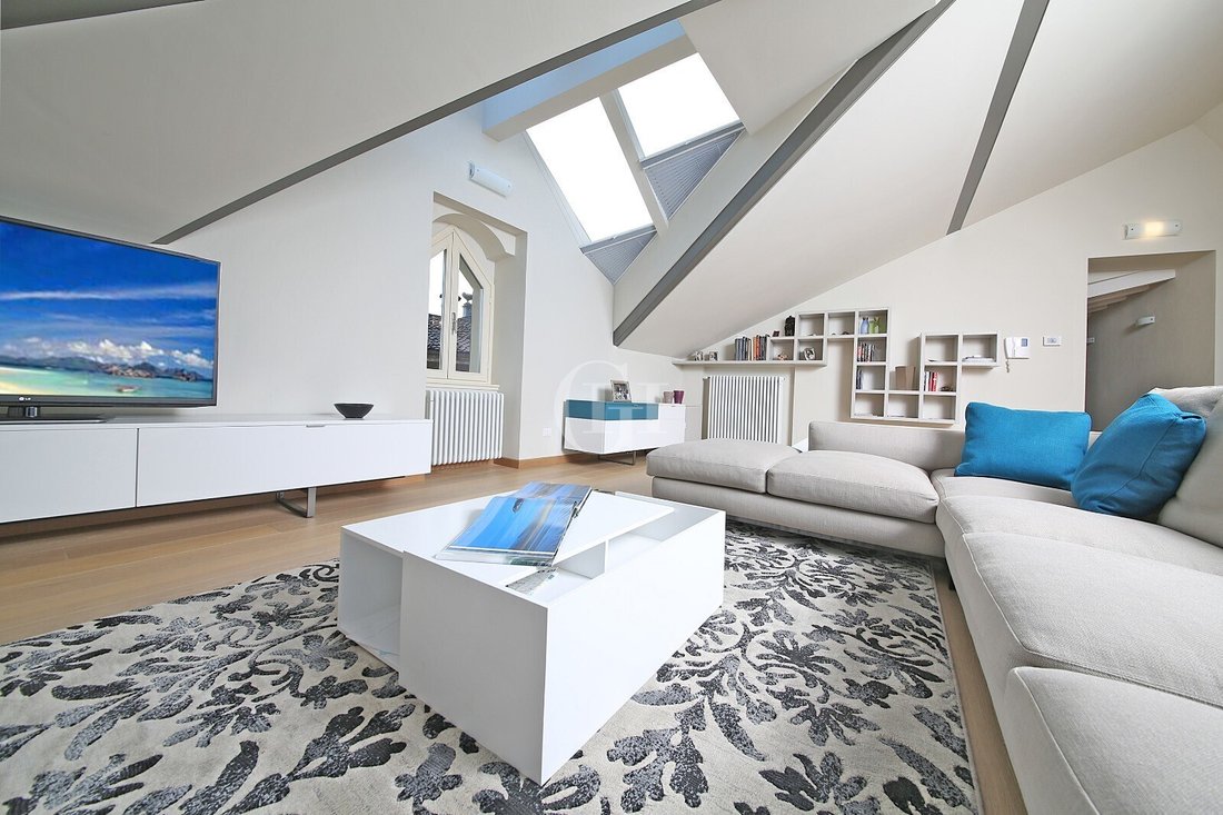 Penthouse in Center, Toscolano, Lombardy 1 - 13780730