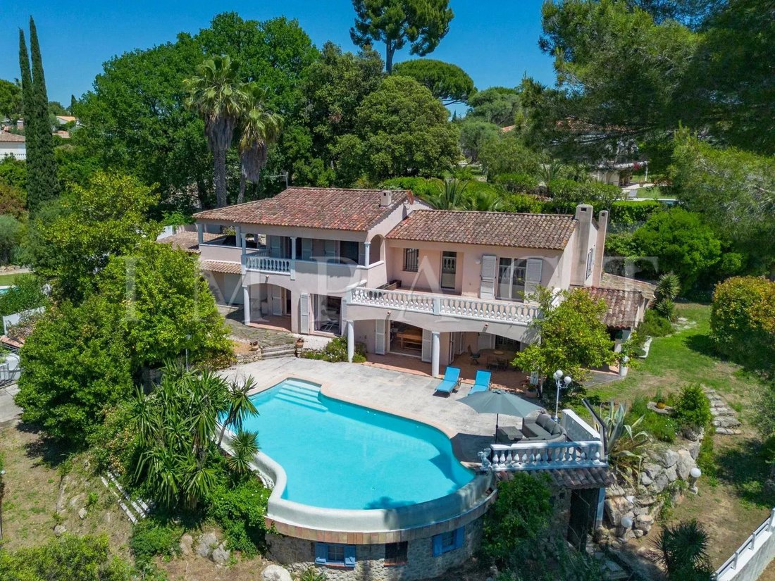 Villa in Brusquet-Retenaou-Devens, Vallauris, France 1 - 15723461