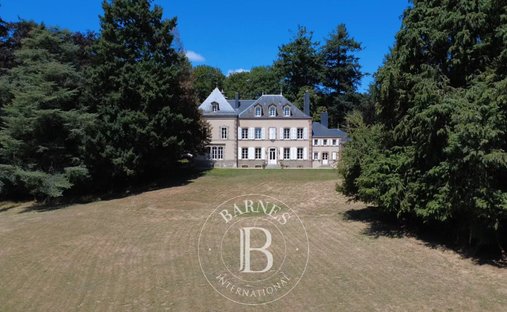 Elegant 19th Century Chateau In The Vendean Bocage
