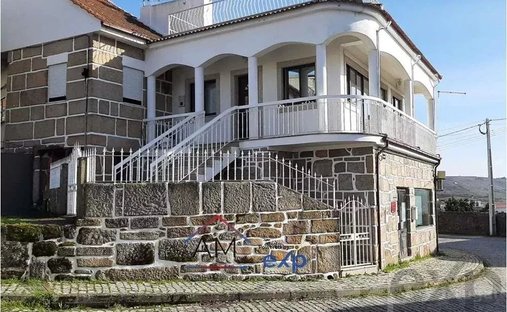 House in Longa, Viseu District, Portugal 1