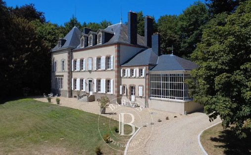 Elegant 19th Century Chateau In The Vendean Bocage