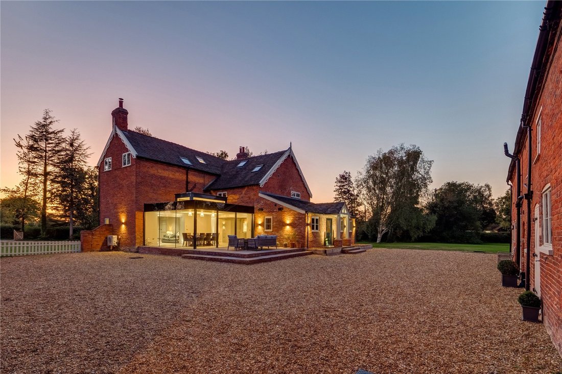 House in Brookhouse Green, Cheshire, England 2 - 16014166