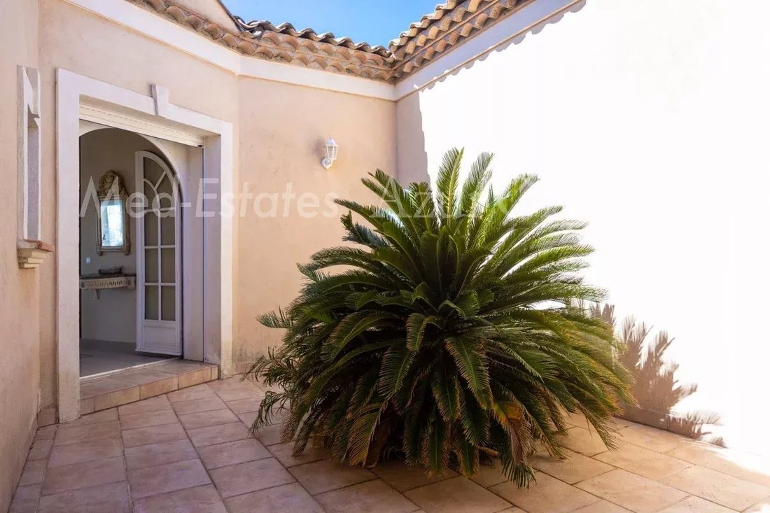Villa in Nartelle-Noyer-Bellevue-bd des Sardinaux, Sainte-Maxime, France 4 - 16013834