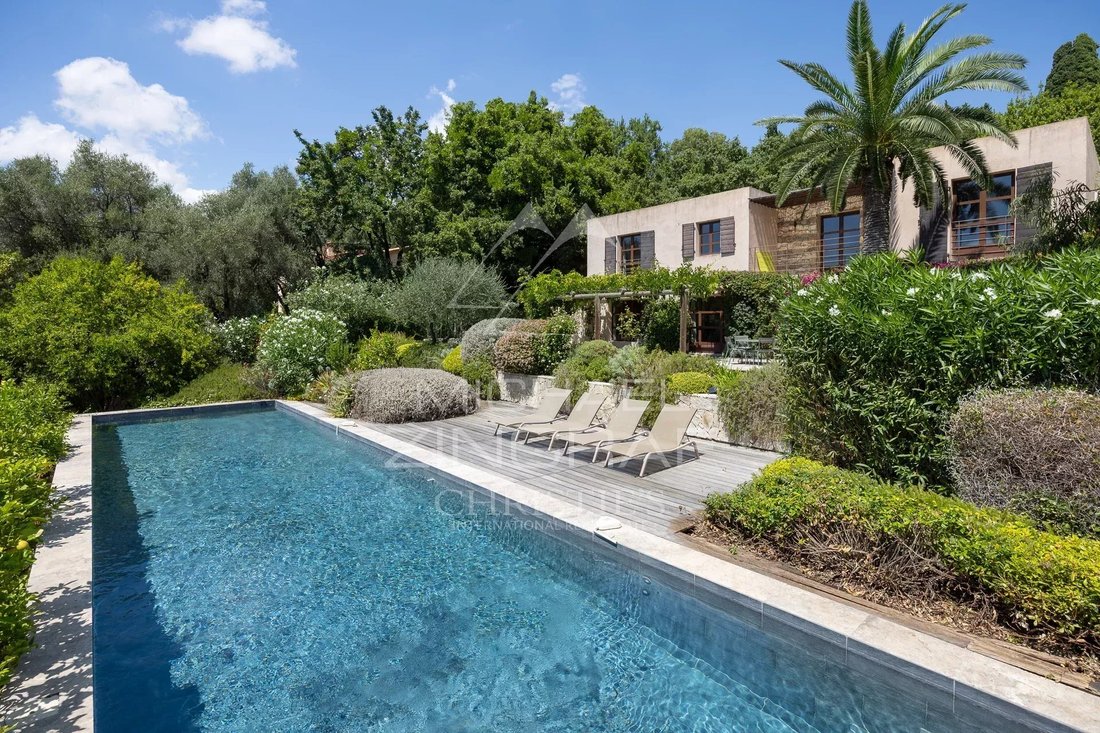 Villa in Châteauneuf-Grasse, Provence-Alpes-Côte d'Azur, Frankreich 1 - 16013808