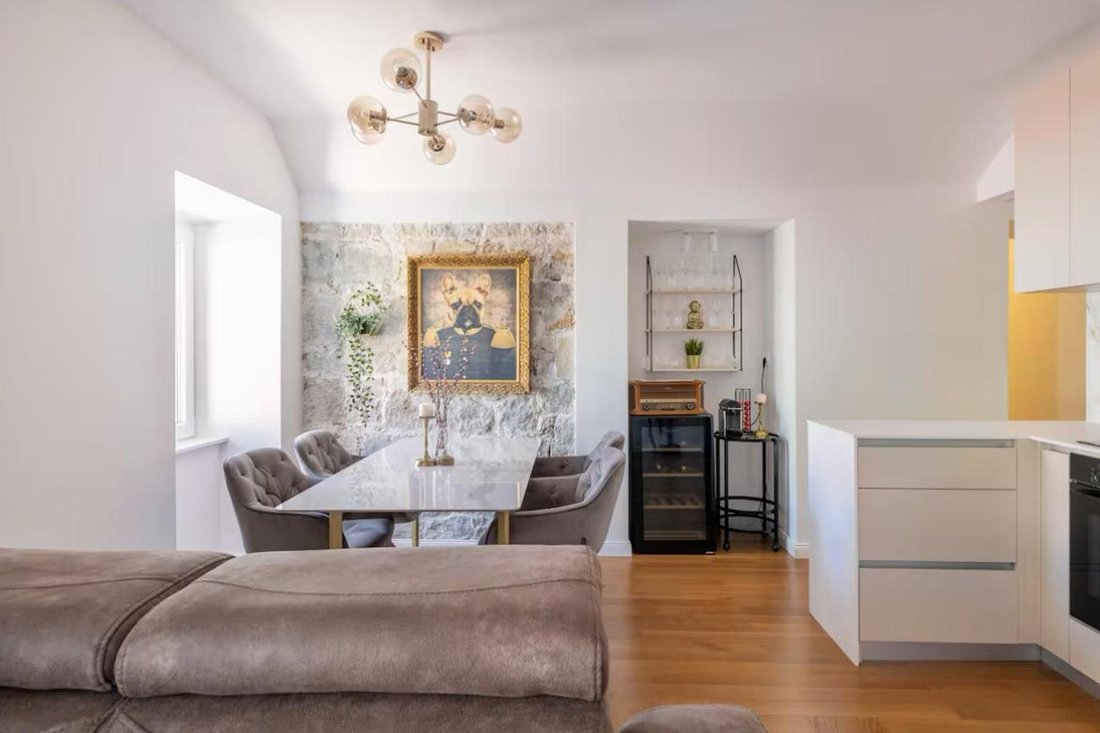 Apartamento en Varoš, Split, Split-Dalmacia 1 - 16015269