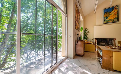 Penthouse in Camplanier, Nimes, France 1