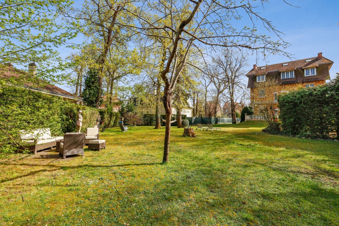 House in Le Vésinet, Ile-de-France, France 4 - 16013098