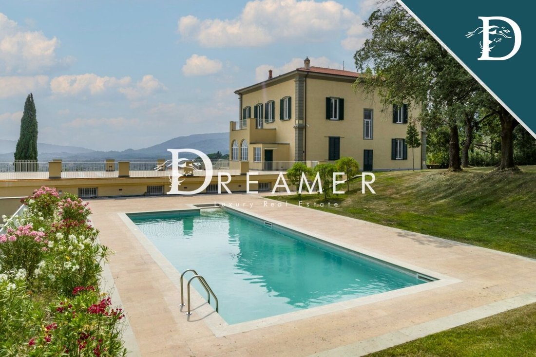 Villa in Pistoia North, Pistoia, Tuscany 2 - 14708548