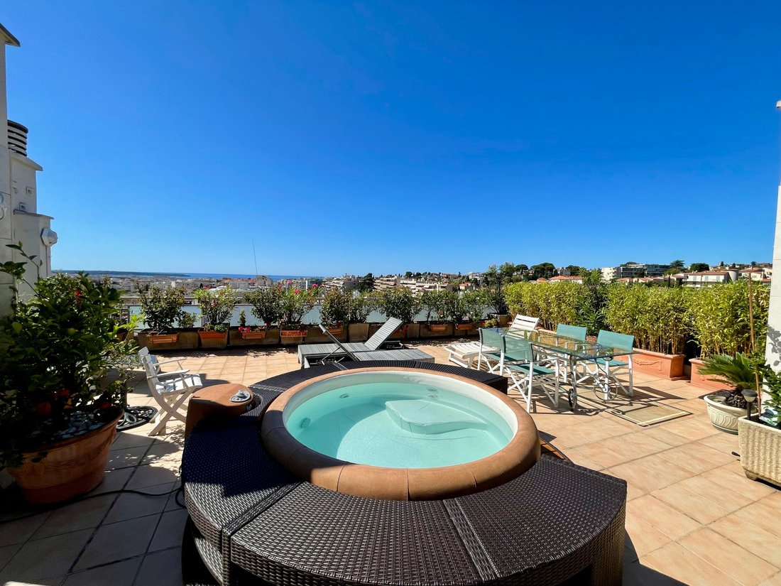 Apartment in Maurice Jeanpierre, Le Cannet, France 3 - 16012387