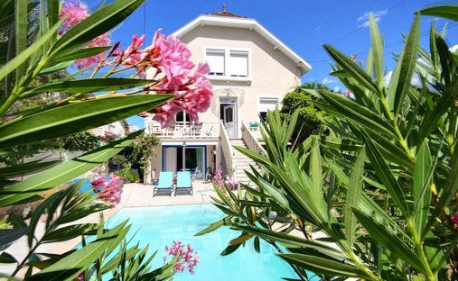 House in Centre, Saint-Marcellin, France 1