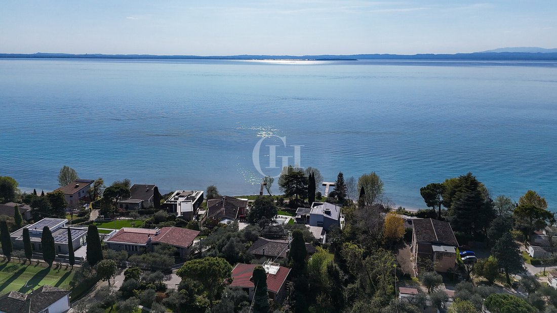 House in Bardolino, Veneto, Italy 2 - 15539855