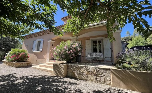 Villa in Carcès, Provence-Alpes-Côte d'Azur, France 1