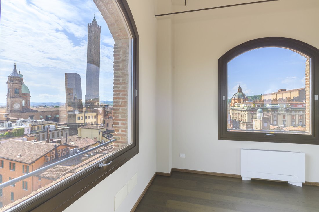 Penthouse in Historic Center, Bologna, Italy 3 - 15611287