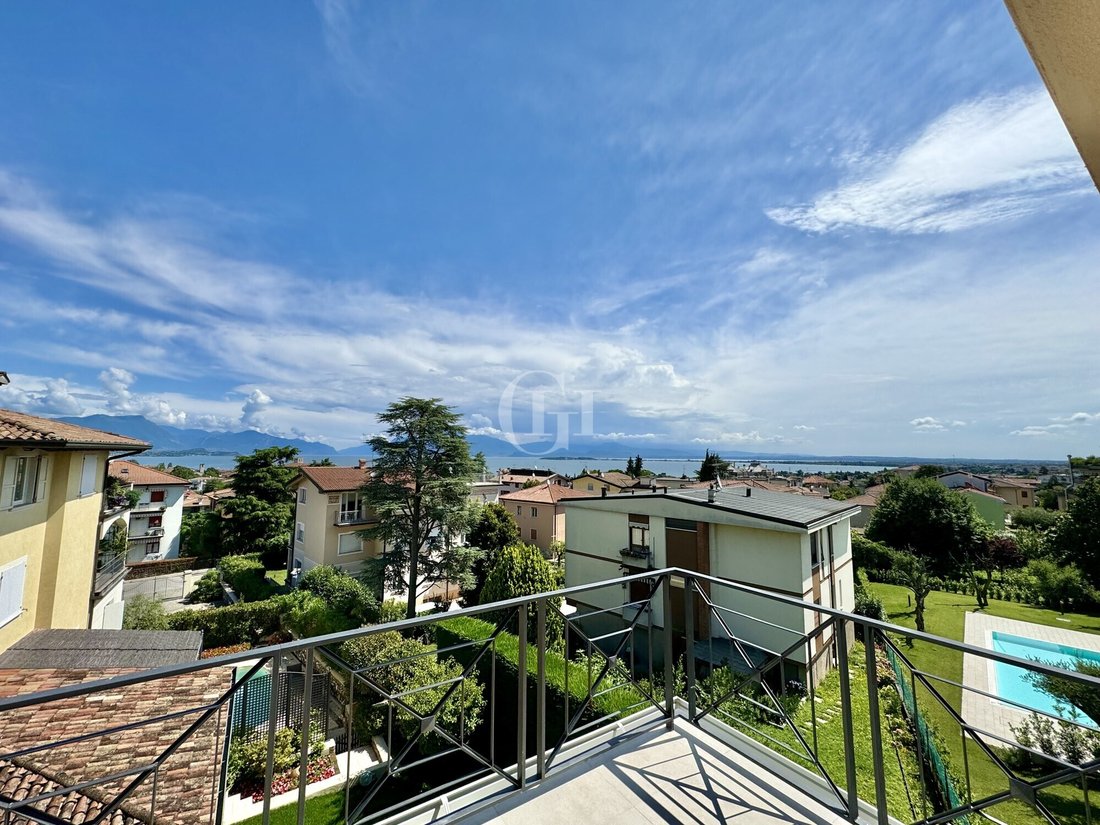 Penthouse in Entroterra, Desenzano del Garda, Lombardy 2 - 15952903