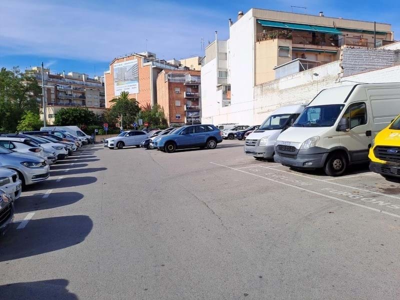 Land in Esplugues de Llobregat, Katalonien, Spanien 3 - 15243954