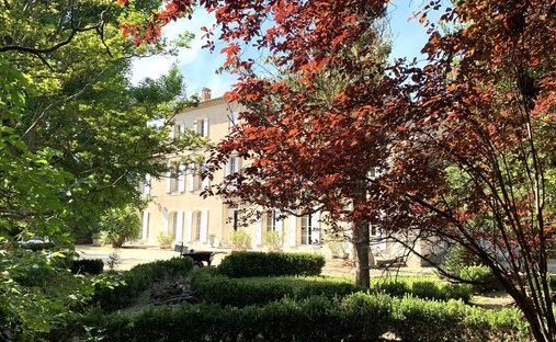 House in Avignon, Provence-Alpes-Côte d'Azur, France 1