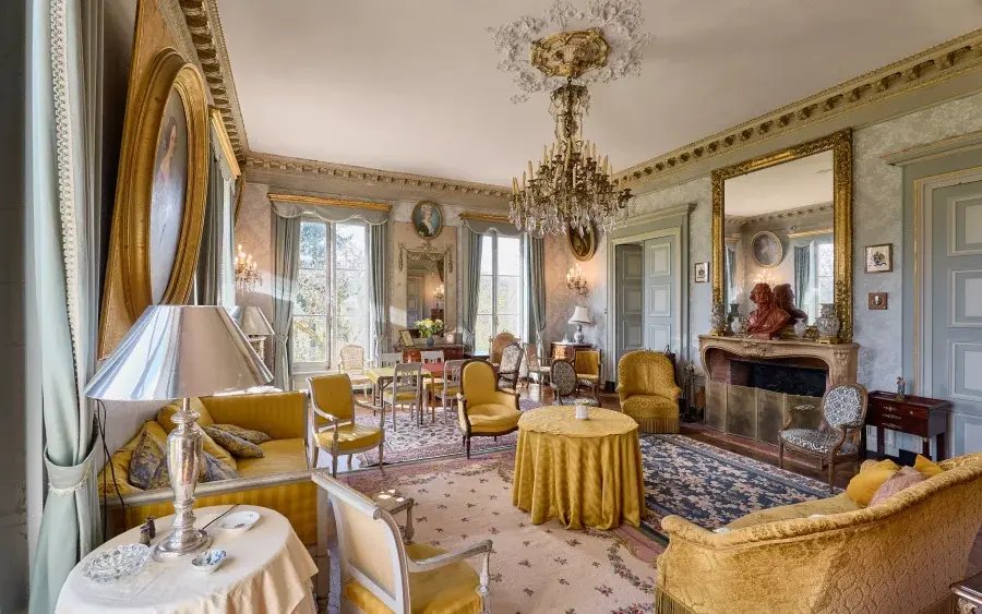 Château d’Andelarre: A Whisper of Royalty in Burgundy’s Embrace