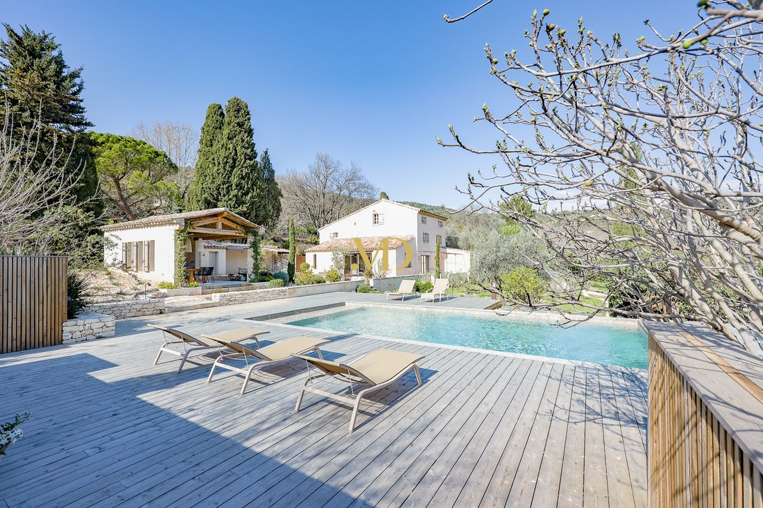 La Ferme des Rêves: A Sunlit 18th-Century Provençal Masterpiece