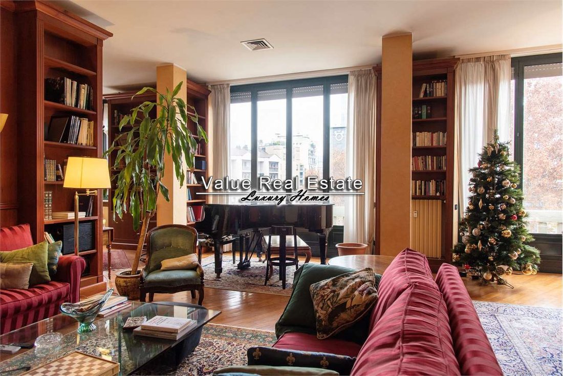Apartment in Garibaldi - Porta Venezia, Milan, Lombardy 1 - 16013762