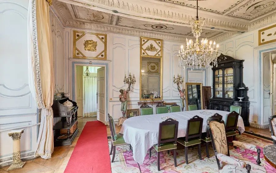 Château de Filain: A 15th-Century Legacy Woven in Stone and Light