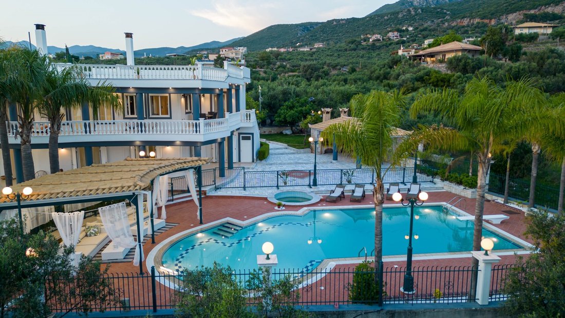 Villa in Verga Community, Peloponnese, Western Greece and the Ionian, Greece 2 - 16013946