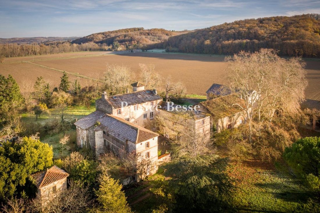 Le Rêve Ariégeois: A 16th-Century Château Whispering Along the River’s Edge