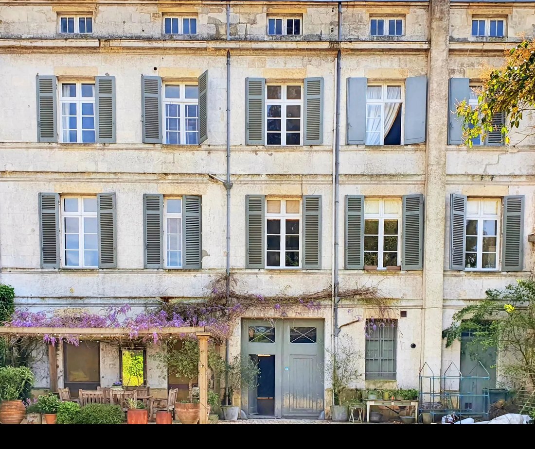 House in Sainte-Foy-la-Grande, Nouvelle-Aquitaine, France 1 - 15639023