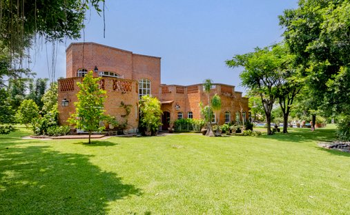 House in Tezoyuca, Morelos, Mexico 1