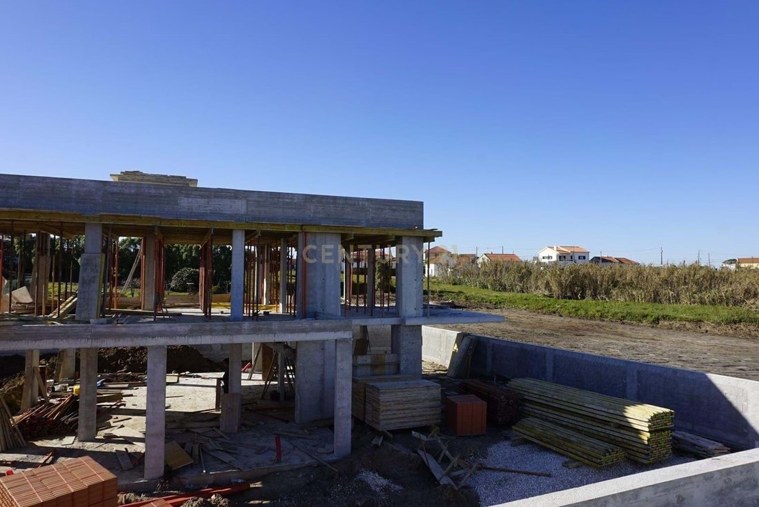 Villa in Santo Onofre e Serra do Bouro, Leiria District, Portugal 3 - 12499521