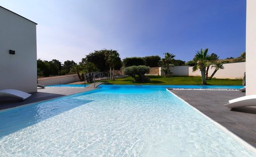 Castle for Sale in Saint-Laurent-des-Arbres, Occitanie, France - 4