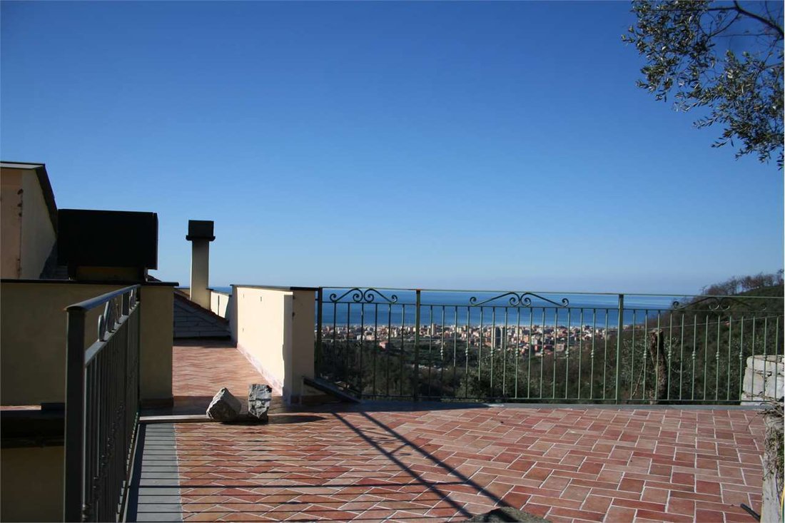 Villa in Cogorno, Liguria, Italy 3 - 16013795