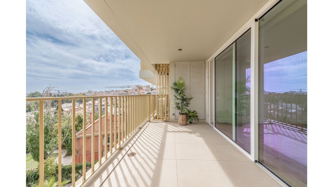 two-bedroom-apartment-with-balcony-in-pr-ncipe-real-in-santo-antonio