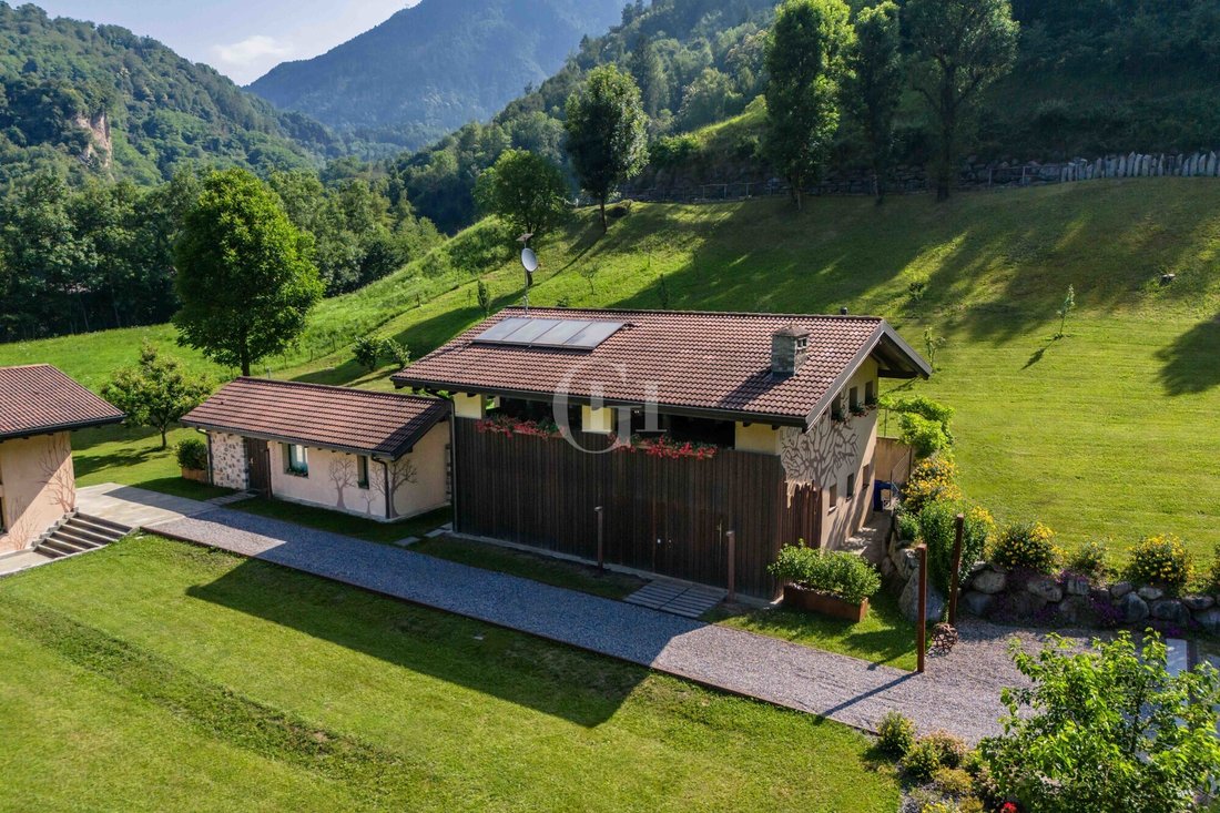Villa in Prestine, Lombardy, Italy 5 - 15880440
