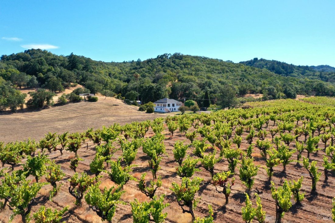 House in Cloverdale, California, United States 3 - 16014590