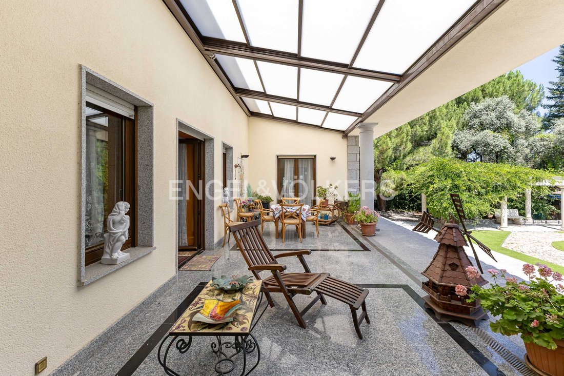Villa in Pozuelo de Alarcon, Comunidad de Madrid, Spain 5 - 16015516