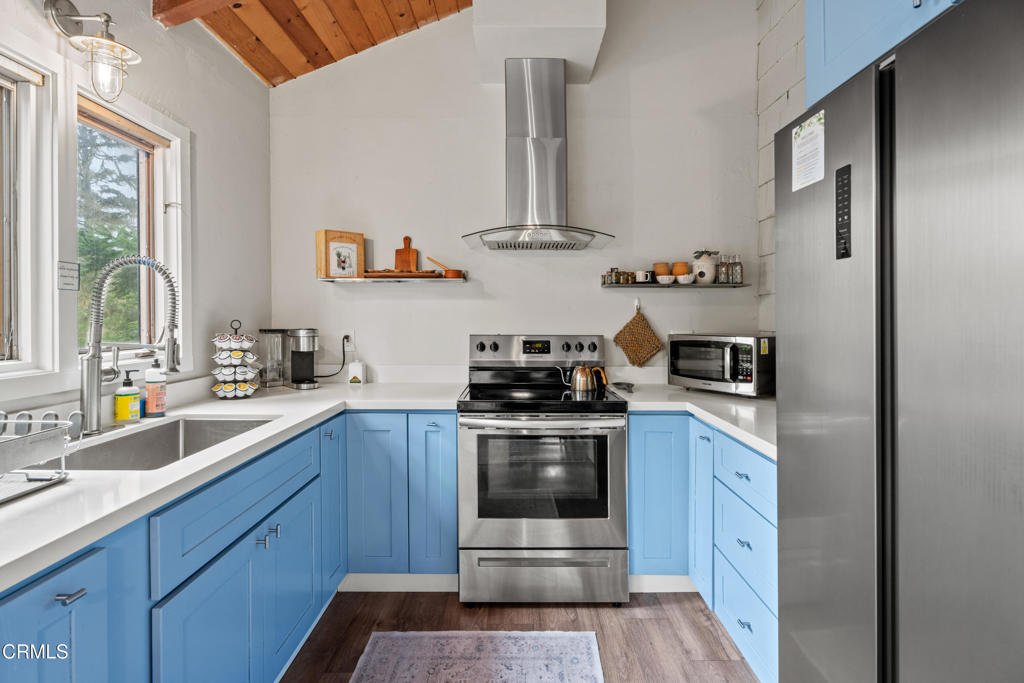 House in Manchester, California, United States 4 - 16015349