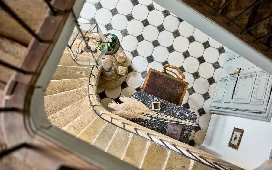 Whispers of 1771: A Bourgogne Château’s Timeless Embrace