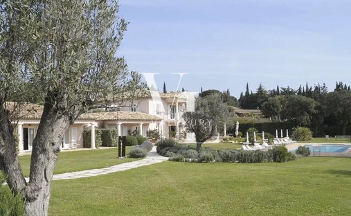 Villa in Grimaud, Provence-Alpes-Côte d'Azur, France 1