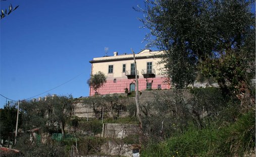 Villa in Cogorno, Liguria, Italy 1