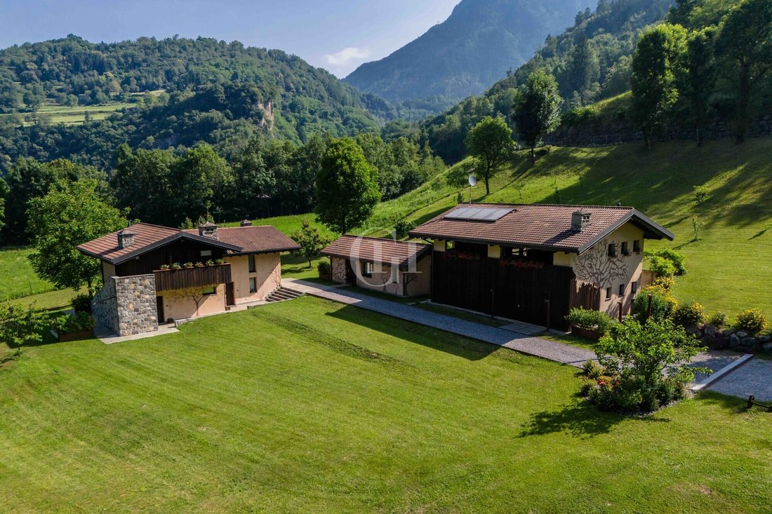 Villa in Prestine, Lombardy, Italy 2 - 15880440