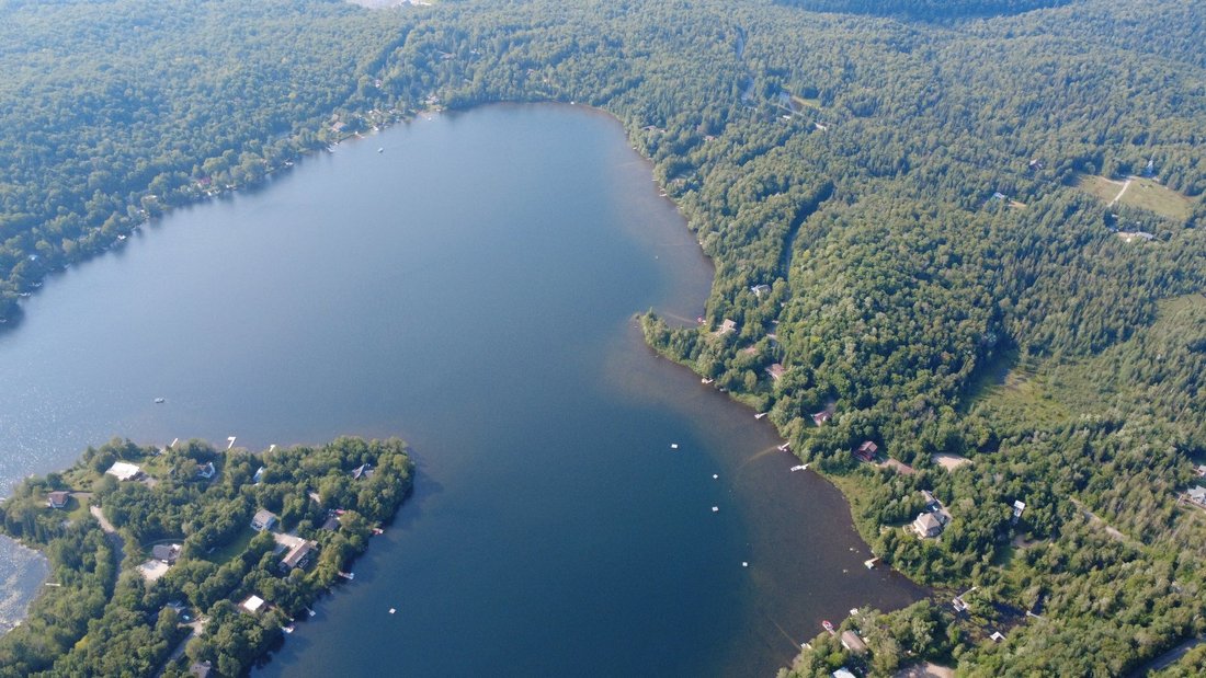Land in Entrelacs, Quebec, Canada 4 - 16015381