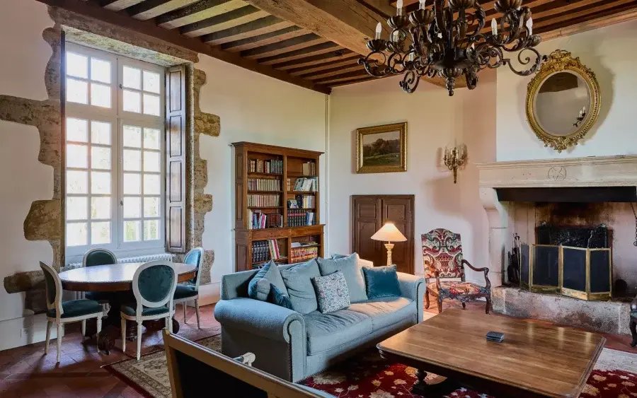 Le Rêve des Seigneurs: A 17th-Century Château Reborn in Burgundy’s Golden Light