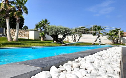 Castle for Sale in Saint-Laurent-des-Arbres, Occitanie, France - 5