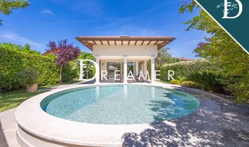 Villa in Forte dei Marmi, Tuscany, Italy 1
