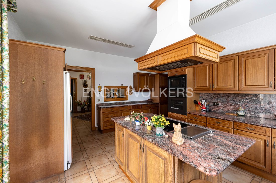 Villa in Pozuelo de Alarcon, Comunidad de Madrid, Spain 4 - 16015516